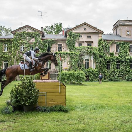 Palac Baborowko Szamotuły エクステリア 写真